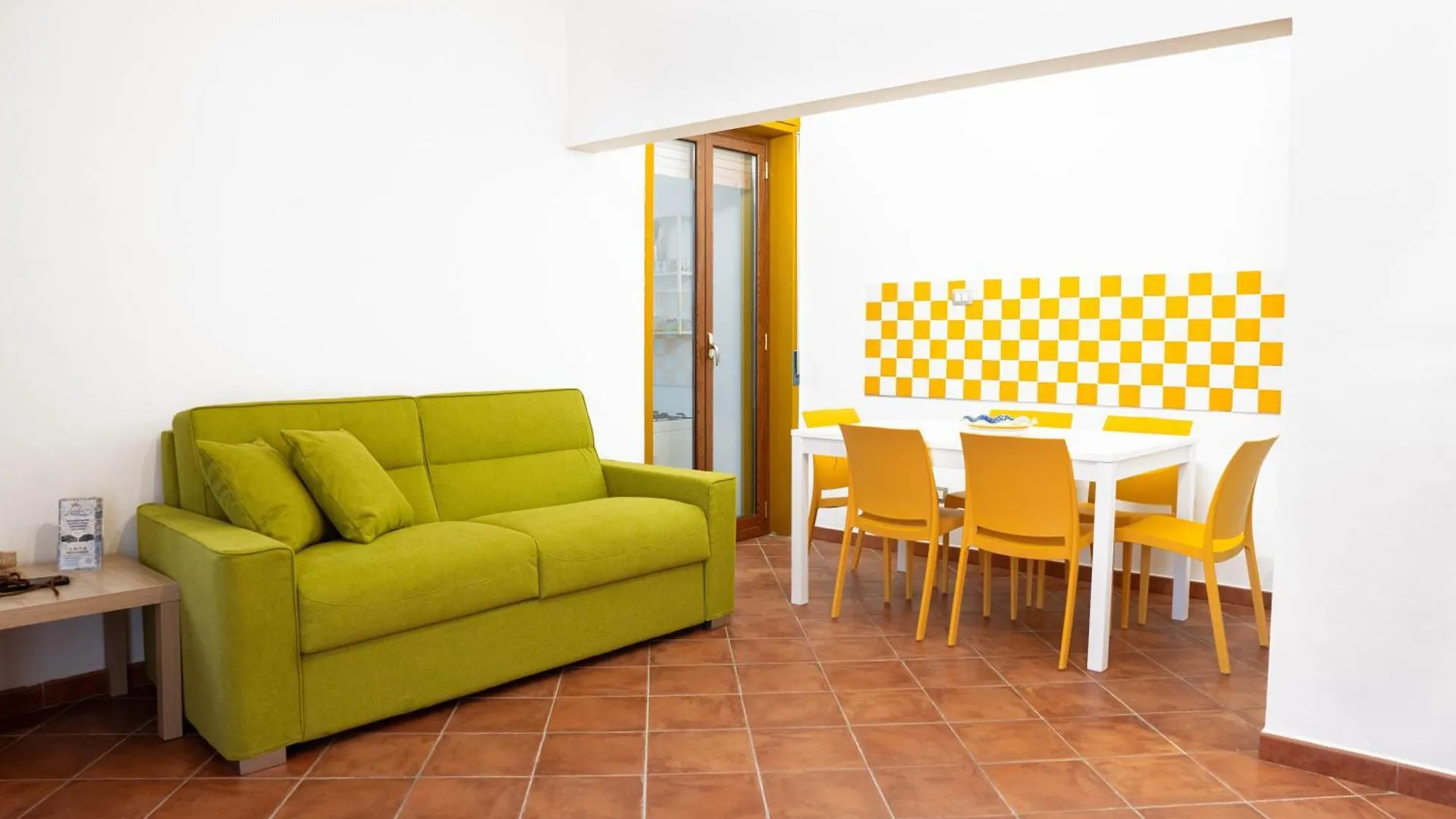 Lavika Apartment Katánie